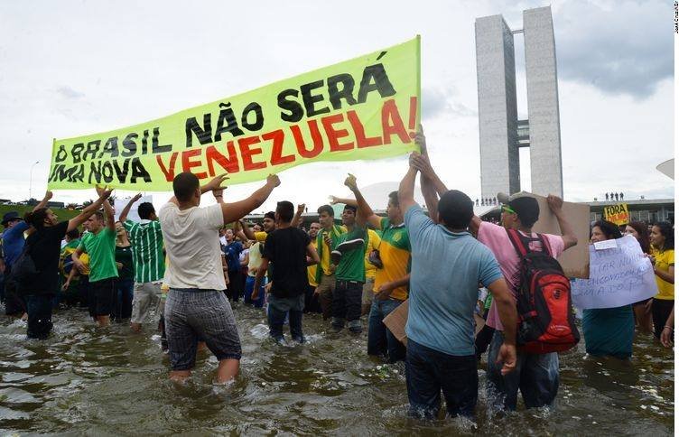 Protestos contra Dilma e Lula